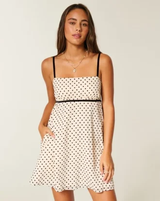 Mini-robe babydoll en mousseline