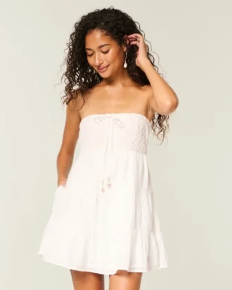 Mini-robe babydoll sans bretelles avec corsage style crochet