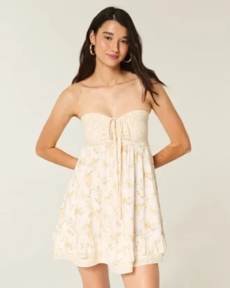 Mini-robe babydoll sans bretelles à volants