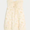 Mini-robe babydoll sans bretelles à volants Mini-robe babydoll sans bretelles à volants