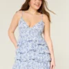 Mini-robe babydoll à volants et encolure en V Mini-robe babydoll à volants et encolure en V