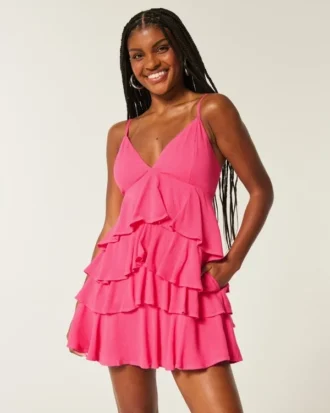 Mini-robe babydoll à volants et encolure en V