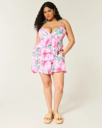 Mini-robe babydoll à volants et encolure en V