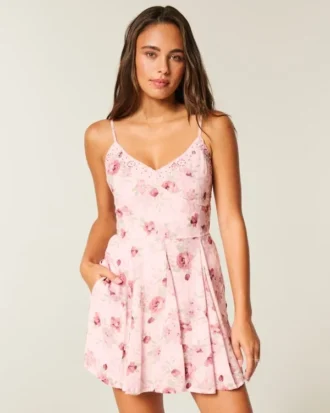 Mini-robe brodée