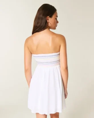 Mini-robe bustier smockée