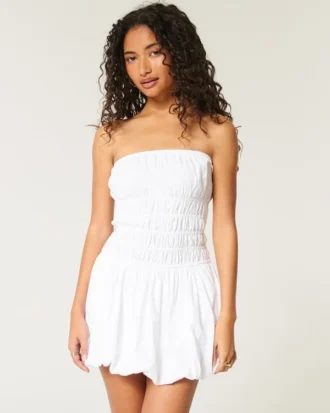 Mini-robe bustier à volants