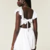 Mini-robe à manches flottantes et taille en V Mini-robe à manches flottantes et taille en V