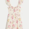 Mini-robe à manches flottantes et taille en V Mini-robe à manches flottantes et taille en V