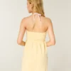 Mini-robe sans bretelles en tissu éponge Mini-robe sans bretelles en tissu éponge