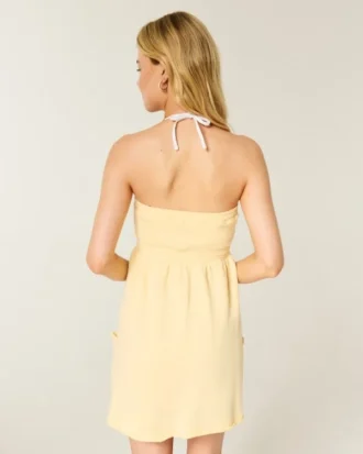 Mini-robe sans bretelles en tissu éponge Mini-robe sans bretelles en tissu éponge