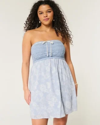 Mini-robe sans bretelles style crochet
