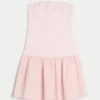 Mini-robe sans bretelles à taille basse en tricot tissé Mini-robe sans bretelles à taille basse en tricot tissé