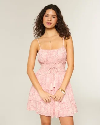 Mini-robe smockée scintillante Mini-robe smockée scintillante