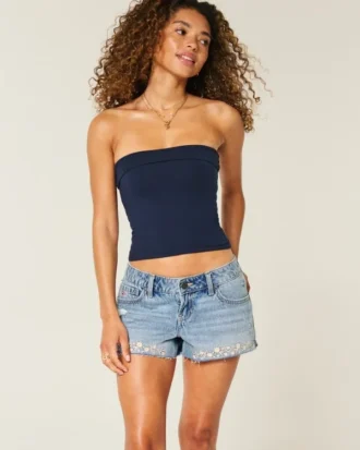 Mini-short en denim brodé à taille ultra basse