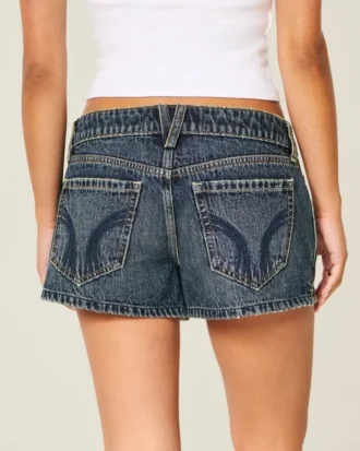 Mini-short en denim délavé foncé à taille basse