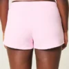Mini-short en molleton avec motif cœur Mini-short en molleton avec motif cœur