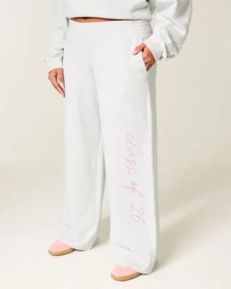 Pantalon de survêtement ample avec motif « Class of ’26 » Pantalon de survêtement ample avec motif « Class of ’26 »