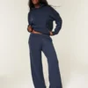 Pantalon de survêtement à jambes larges avec poche en forme de cœur Pantalon de survêtement à jambes larges avec poche en forme de cœur
