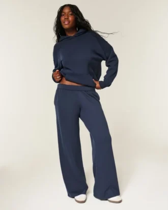 Pantalon de survêtement à jambes larges avec poche en forme de cœur
