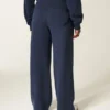 Pantalon de survêtement à jambes larges avec poche en forme de cœur Pantalon de survêtement à jambes larges avec poche en forme de cœur