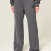 Pantalon de survêtement large à logo scintillant Pantalon de survêtement large à logo scintillant