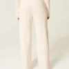 Pantalon droit en tissu gaufré et dentelle Gilly Hicks