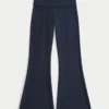 Pantalon évasé à taille repliée et imprimé Aloha