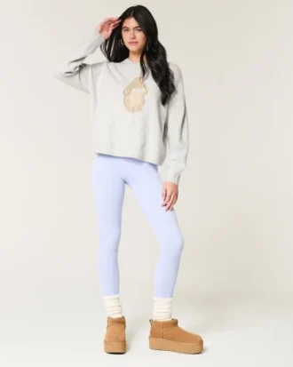 Pull à manches courtes avec motif lapin confortable Hollister