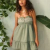 Robe babydoll brodée sans bretelles Robe babydoll brodée sans bretelles