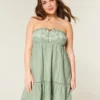 Robe babydoll brodée sans bretelles Robe babydoll brodée sans bretelles