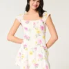Robe jupe-short à manches flottantes Robe jupe-short à manches flottantes