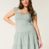 Robe jupe-short à manches flottantes Robe jupe-short à manches flottantes