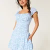 Robe jupe-short à manches flottantes Robe jupe-short à manches flottantes