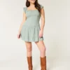 Robe jupe-short à manches flottantes Robe jupe-short à manches flottantes