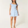 Robe jupe-short à manches flottantes Robe jupe-short à manches flottantes