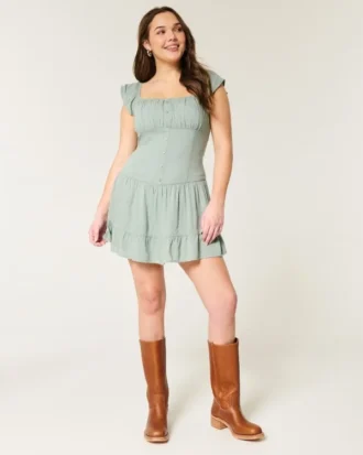 Robe jupe-short à manches flottantes Robe jupe-short à manches flottantes