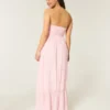 Robe longue sans bretelles style crochet Robe longue sans bretelles style crochet