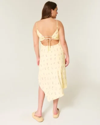 Robe midi à ourlet asymétrique