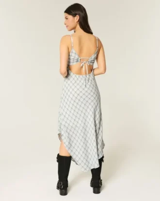 Robe midi à ourlet asymétrique