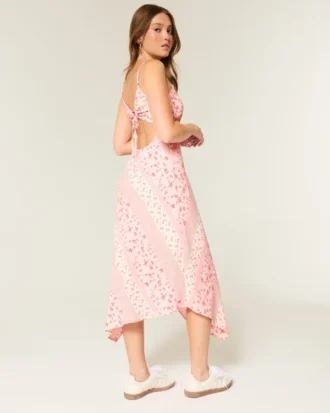 Robe midi à ourlet asymétrique