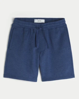Short baggy en molleton au-dessus du genou