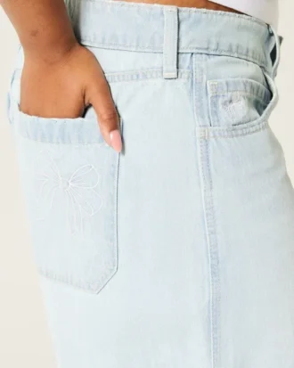 Short baggy taille basse délavé clair avec nœud graphique