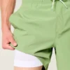 Short de bain mi-cuisse avec imprimé Malibu Beach Short de bain mi-cuisse avec imprimé Malibu Beach