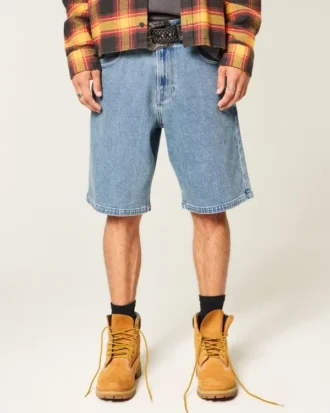 Short en denim ample avec logo brodé
