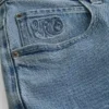 Short en denim ample avec logo brodé Short en denim ample avec logo brodé