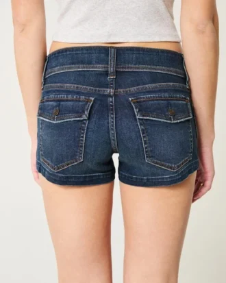 Short en denim délavé foncé à taille basse
