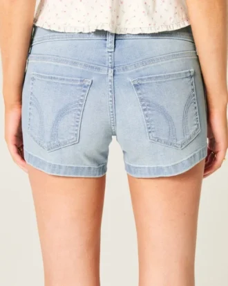 Short en denim délavé taille basse