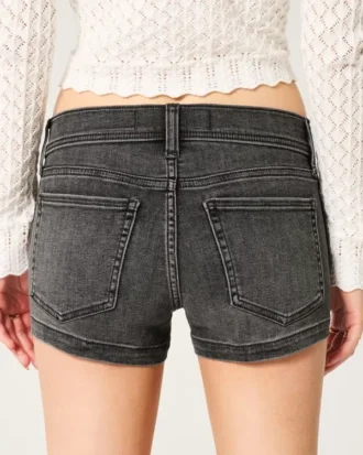 Short en denim noir délavé taille basse