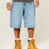 Short en denim super baggy avec motif tête de mort Short en denim super baggy avec motif tête de mort