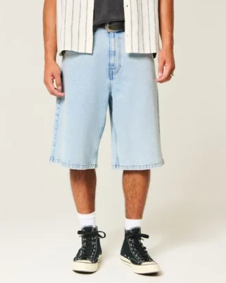 Short en denim super baggy délavé clair Short en denim super baggy délavé clair